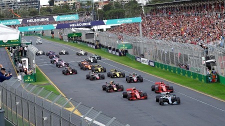 2019仕様のカラーリングを変えそうなF1チーム