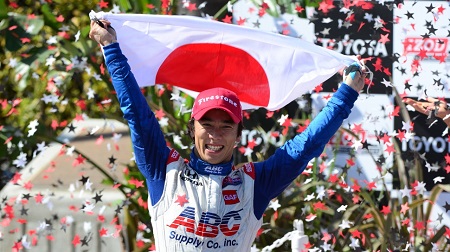 インディカーで優勝した佐藤琢磨