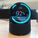 Moto 360 : charge Qi, boîtier en acier et capteurs divers se montrent déjà