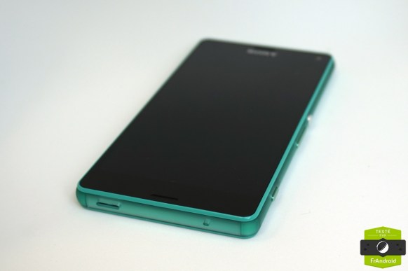 Sony-Xperia-Z3-Compact-vert-deau-01