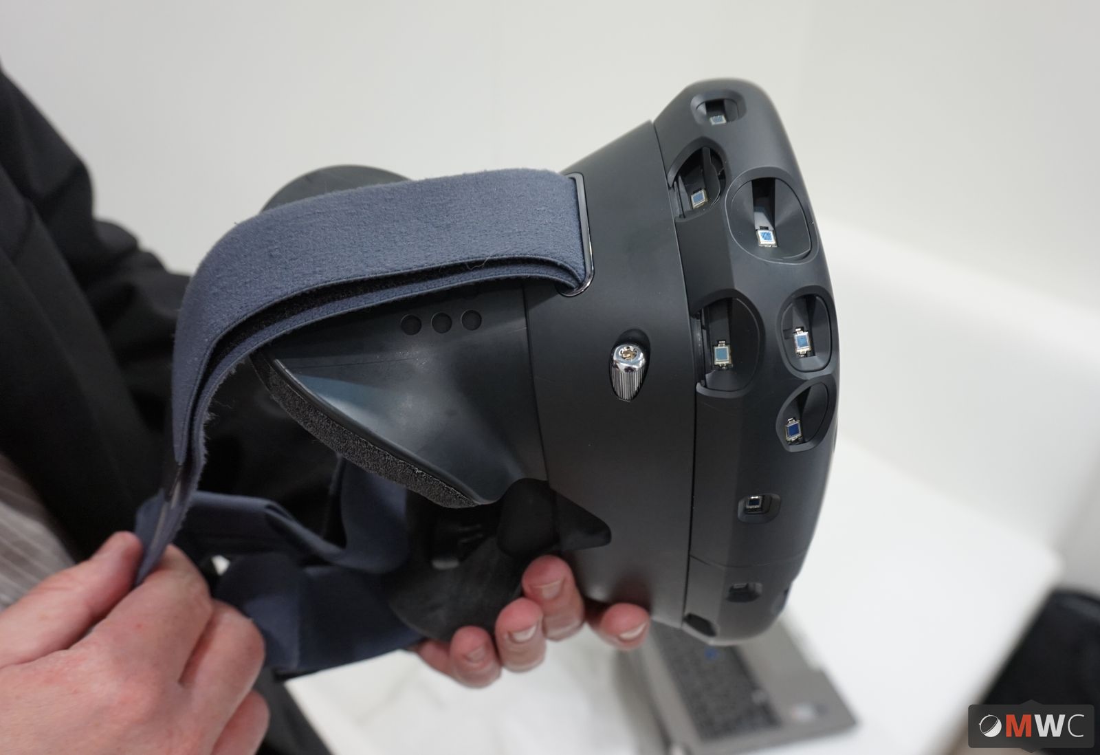 htc-vive-4