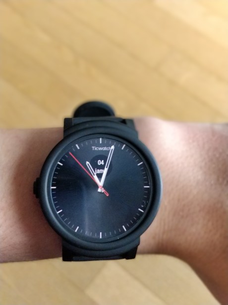 mobvoi-ticwatch-express-1