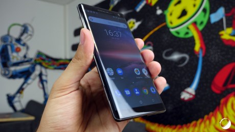 Nokia 8 Sirocco b