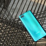 Honor 10 : la version verte (128 Go) est disponible en précommande