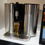 Voici la première micro-brasserie connectée pour fabriquer sa propre bière chez soi