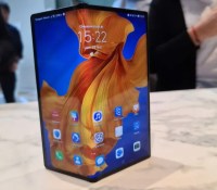 Huawei Mate Xs pli debout