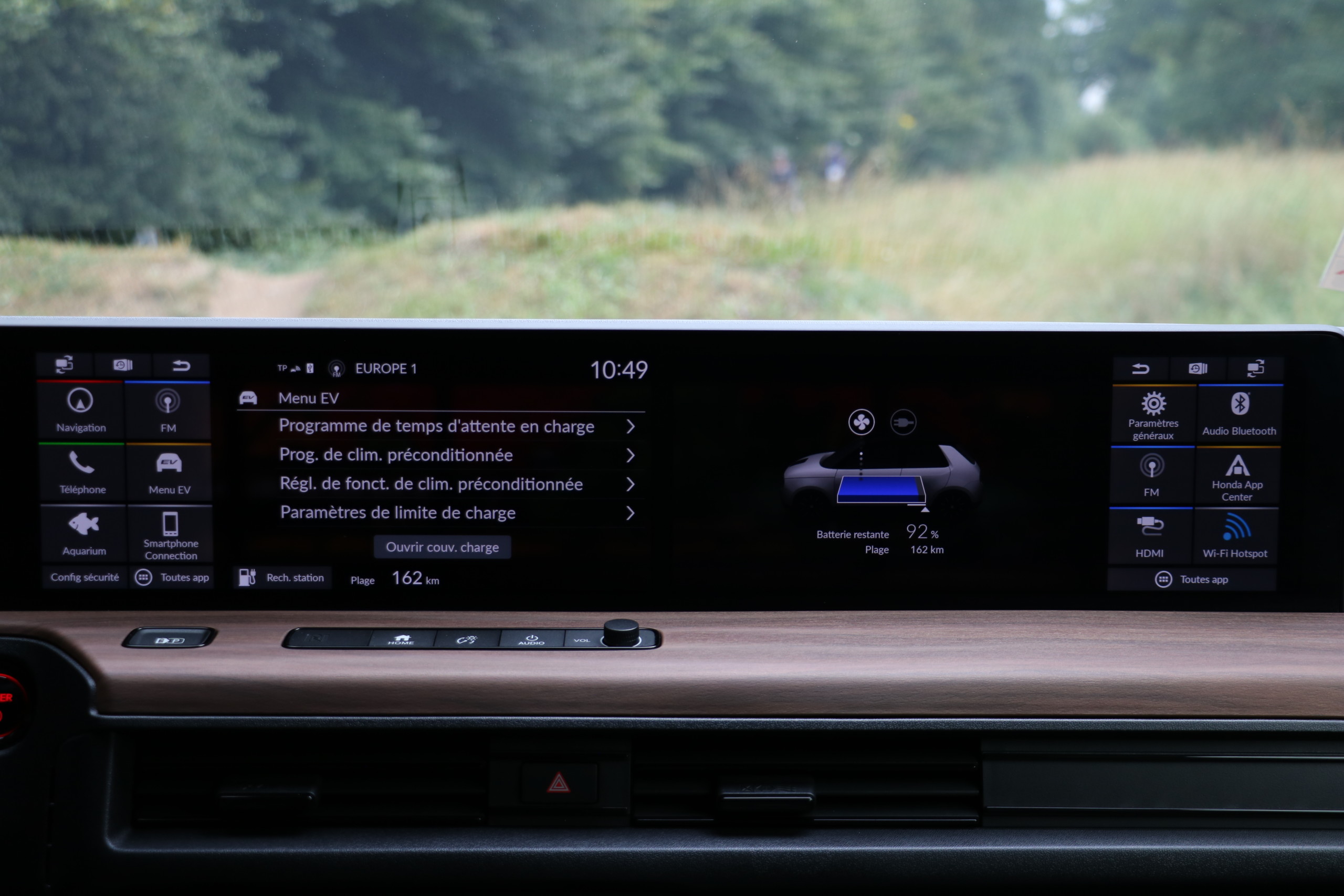 Les écrans tactiles de la Honda e // Source : Yann Lethuillier pour Frandroid