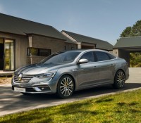 Renault prépare un nouveau Talisman pour concurrencer la Model 3 de Tesla // Source : Renault