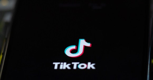 Le logo de l'application TikTok // Source : Solen Feyissa sur Flickr