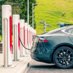 Tesla : les Superchargeurs commencent à s’ouvrir pour tous, voici les tarifs