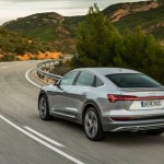 Audi e-tron 2021 : le SUV électrique va pouvoir se recharger plus vite en courant alternatif