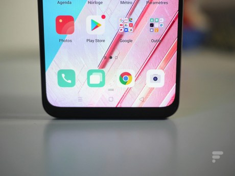 Le menton de l'Oppo Find X2 Lite