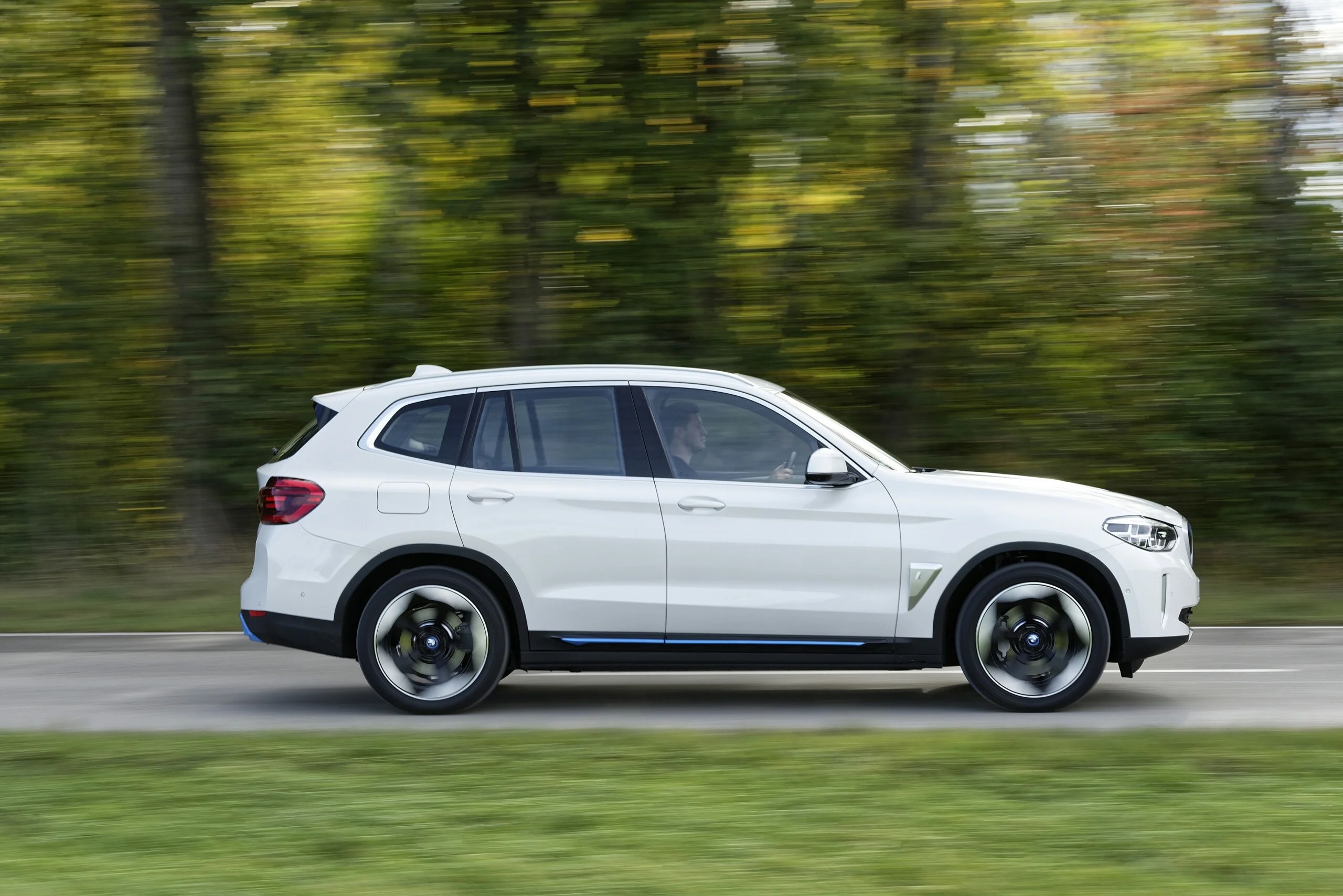 Le BMW iX3 // Source : BMW France