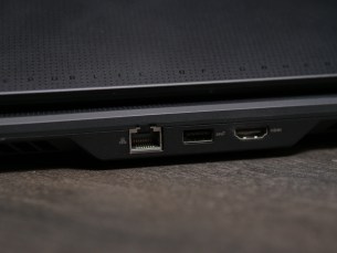 Asus ROG Zephyrus Duo 15 SE (GX551) - 12