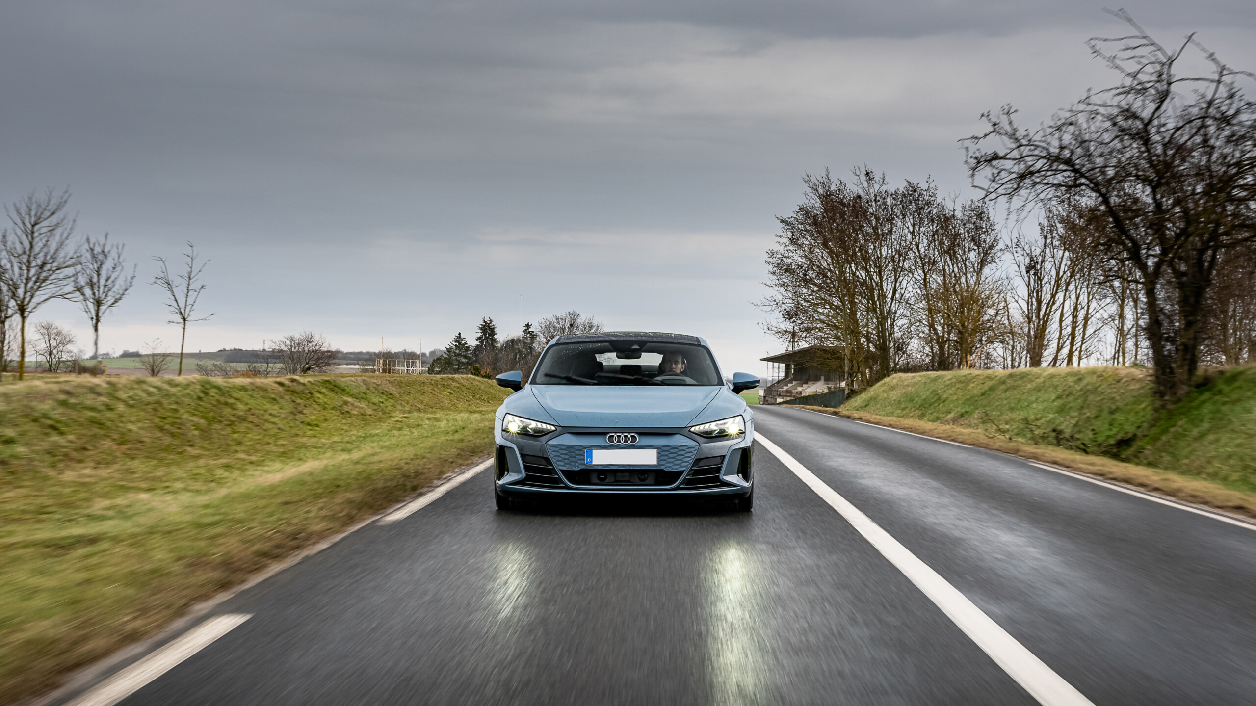 À bord de l'Audi e-tron GT quattro // Source : Marius Hanin