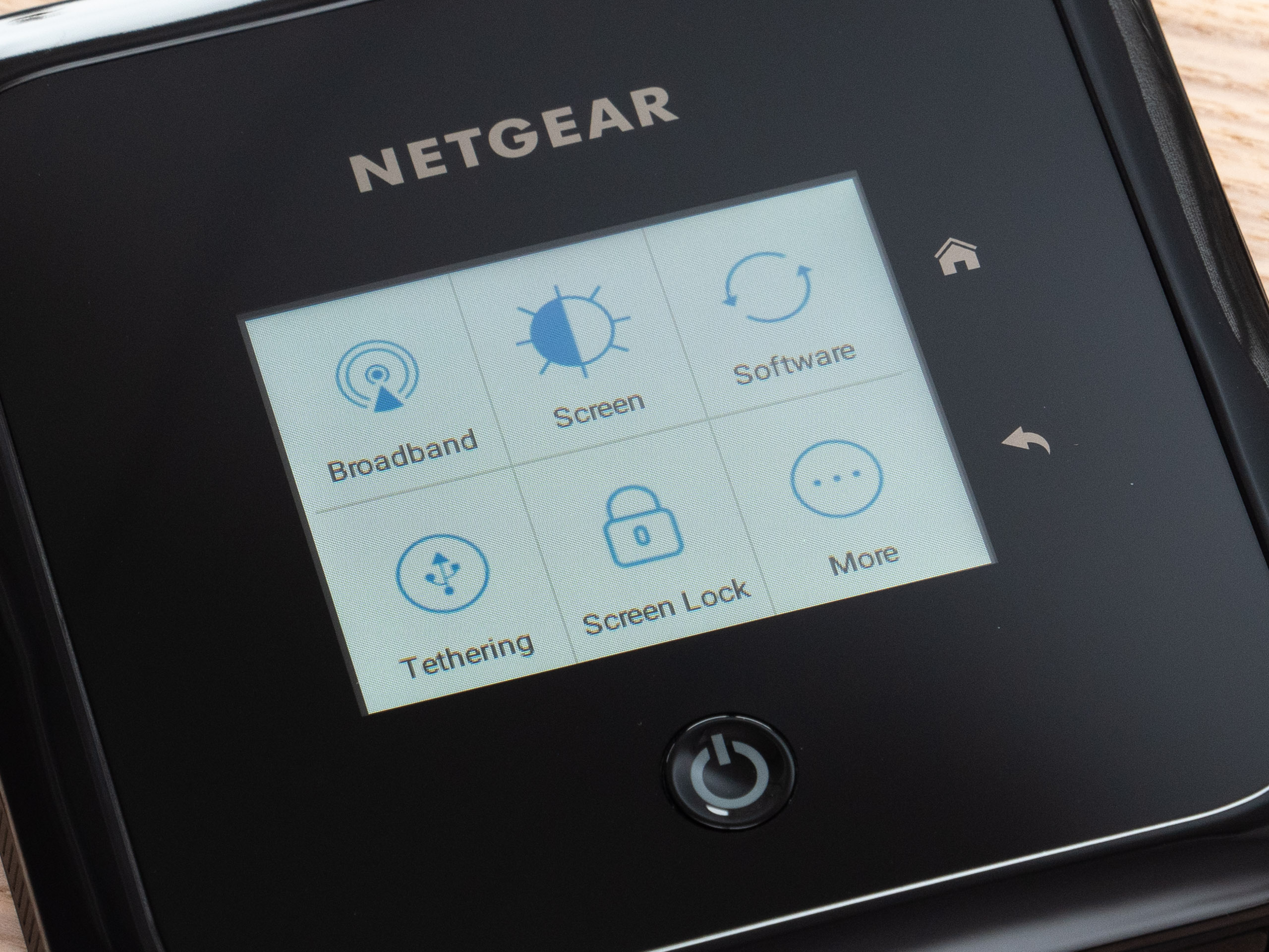 Netgear_Nighthawk_M5_23