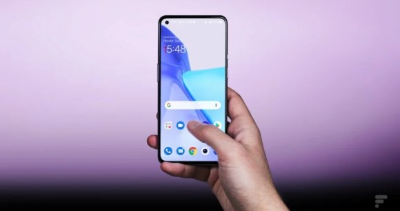 OnePlus 9 // Source : Frandroid