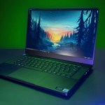 Test du Razer Blade 15 Advanced : puissant, compact, mais chaud, chaud, chaud !