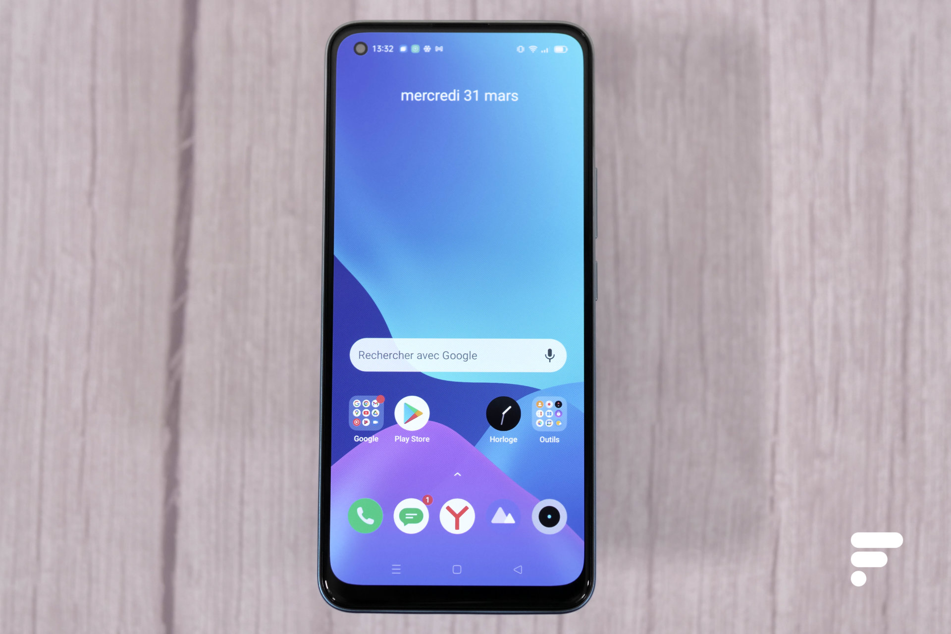 La face avant du Realme 8 Pro