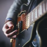 Comment brancher sa guitare, son clavier électronique et son micro sur ordinateur ?