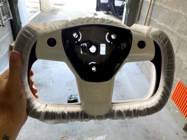 Tesla Model 3 Volant Yoke 12