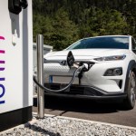 Voiture électrique : les bornes de recharge vont enfin débarquer dans des zones jusque-là délaissées