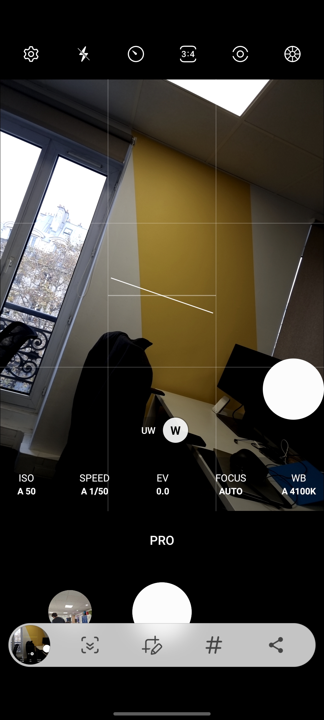 L'appareil photo sur One UI 4 intègre une barre de niveau.