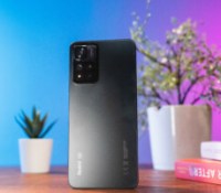 Le Xiaomi Redmi Note 11 Pro Plus 5G vu de dos // Source : Anthony Wonner - Frandroid