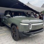 Rivian R1T : design, confort, technologies… on est monté à bord du rival du Tesla Cybertruck