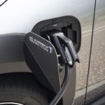 Cette borne ultrapuissante permet de recharger sa voiture électrique en 10 minutes