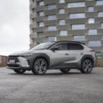 La spectaculaire baisse de prix de la voiture électrique de Toyota la rend beaucoup plus attractive