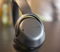 Le casque JBL Tour One M2 // Source : Geoffroy Husson pour Frandroid