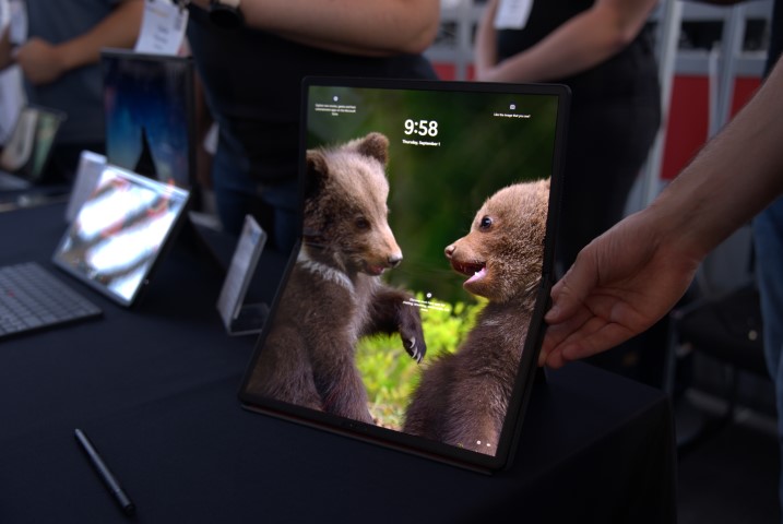 Le Lenovo X1 Fold (2022) // Source : Frandroid