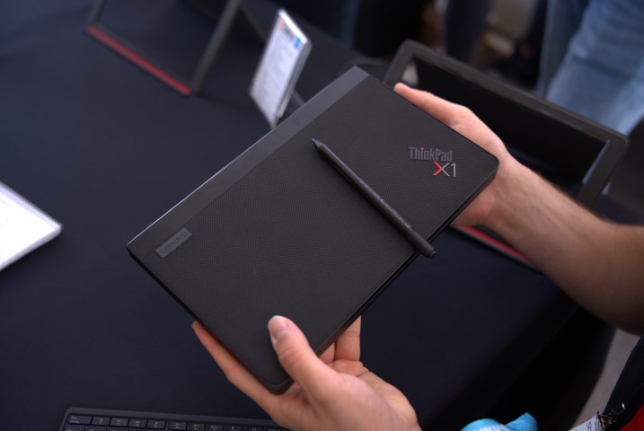 Le Lenovo X1 Fold (2022) // Source : Frandroid