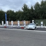 Ce géant pétrolier français commence à se débarrasser de ses stations-essence et mise sur la voiture électrique