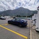 Tesla : pourquoi certains nouveaux modèles rechargent moins rapidement ?