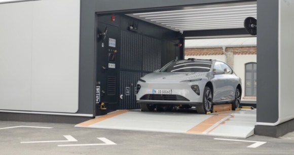 Nio ET7 (Power Swap Station) // Source : Nio