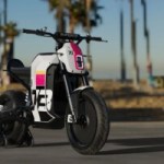 Cette superbe moto électrique au look rétro se recharge en un éclair