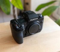 Le Fujifilm X-H2 // Source : Lola Gréco pour Frandroid