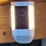 Test de la Ring Spotlight Cam Pro : sécurité et luminosité, mais prix élevé