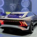 Peugeot Inception : on a vu la voiture électrique française du futur
