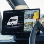 À bord du Tesla Semi : le camion électrique qui se recharge en un éclair avec une autonomie XXL