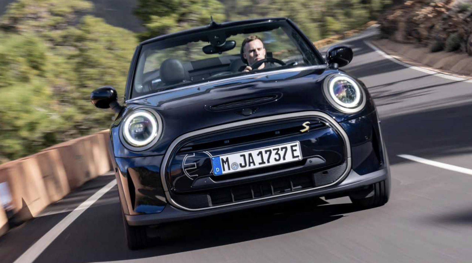 mini-cooper-se-cabriolet-8