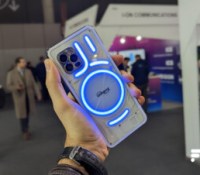 L'Unihertz Luna au MWC 2023 // Source : Frandroid