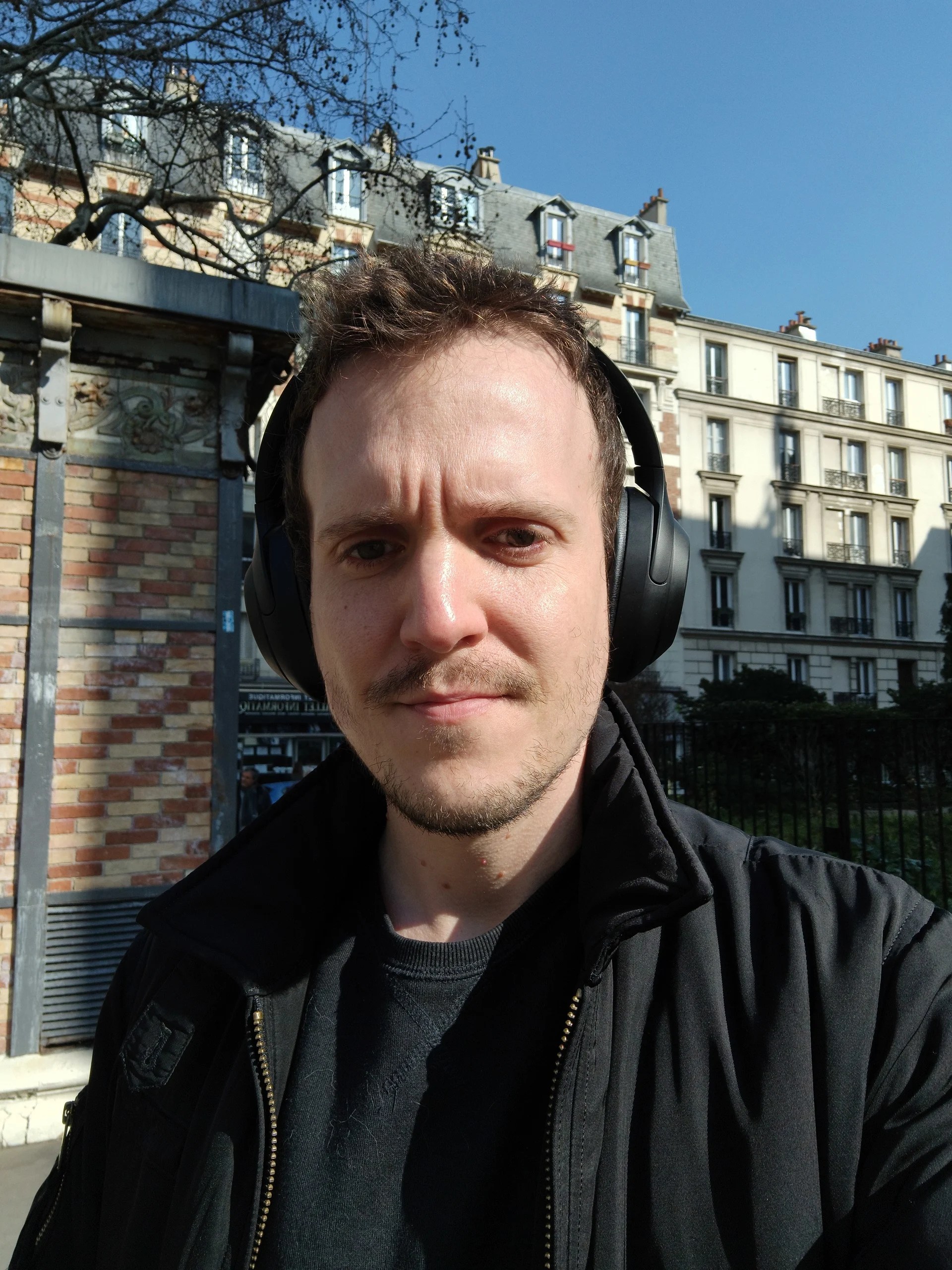 Selfie du Vivo X90 Pro en mode automatique