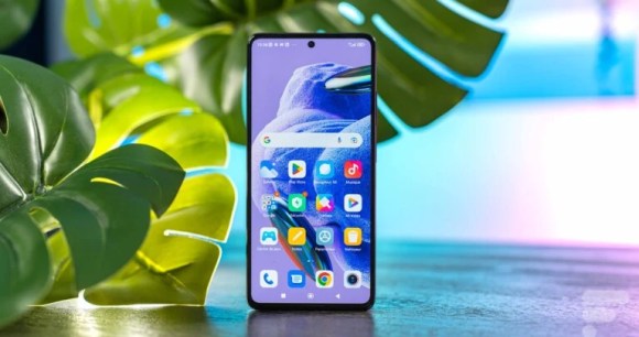 Le Redmi Note 12 Pro+. // Source : Frandroid - Chloé Pertuis