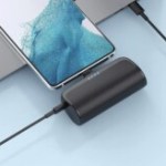 Cette mini batterie externe qui se greffe à votre smartphone n’est qu’à 15 € en promotion