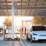 Tesla : le freinage d’urgence devient encore plus performant, voici comment l’activer