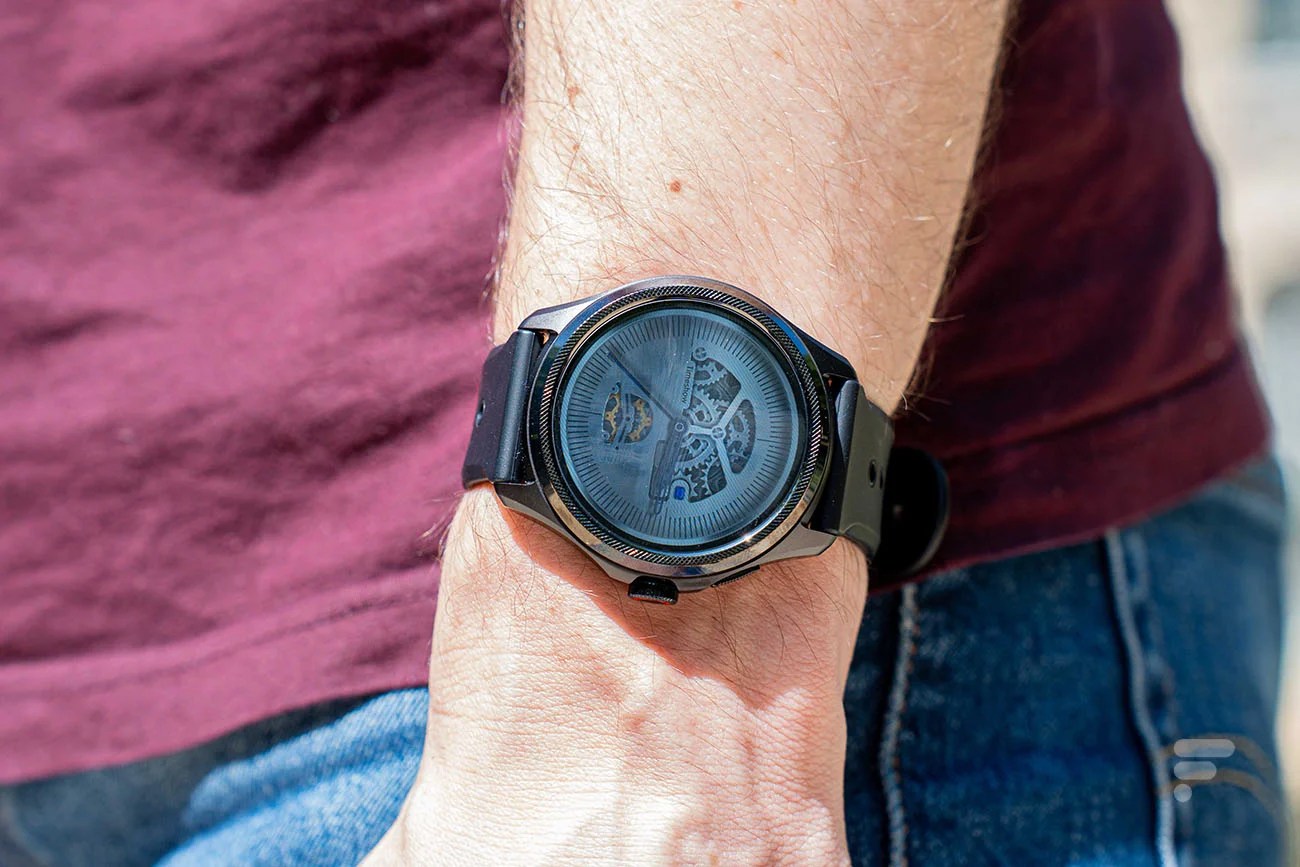 L'écran always-on Oled de la Mobvoi TicWatch Pro 5