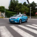 9 500 € de remise pour les voitures électriques de BYD, le plus gros concurrent de Tesla